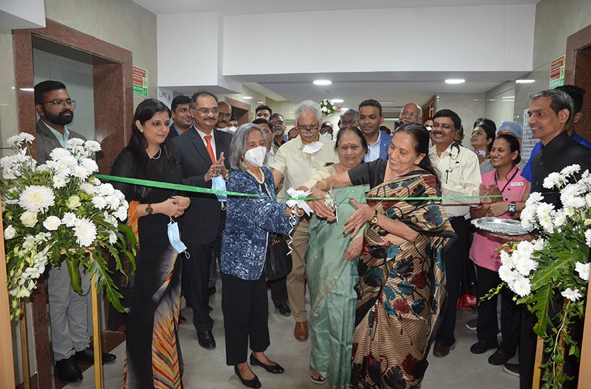 Longest Post - Kidney Transplant Patient of 41 years of Jaslok Hospital, inaugurated the refurbished State-Of-The-Art Kidney Transplant Unit at Jaslok Hospital & Research Centre in Mumbai